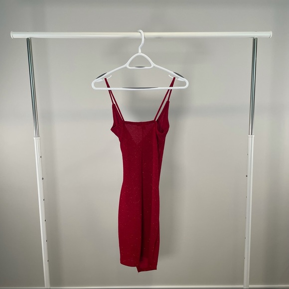 Red asymmetrical shiny bodycon v-neck dress - Picture 2 of 5